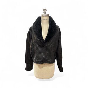 Vintage Cuir de Monde Black Leather Bomber Jacket with Faux Fur Collar – Size Me